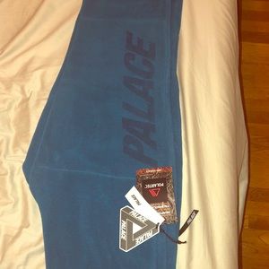 PALACE JOGGER WINTER 2017 NWT